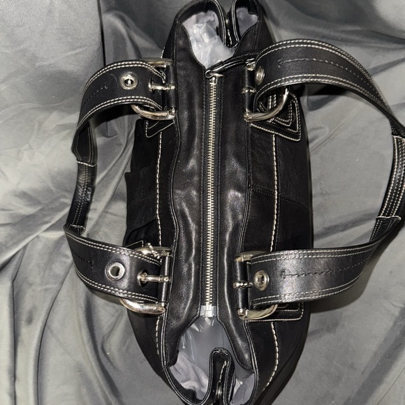 COACH F13732 Woman’s SOHO Pleated Black Leather Shoulder Bag Tote Purse - Picture 9 of 13